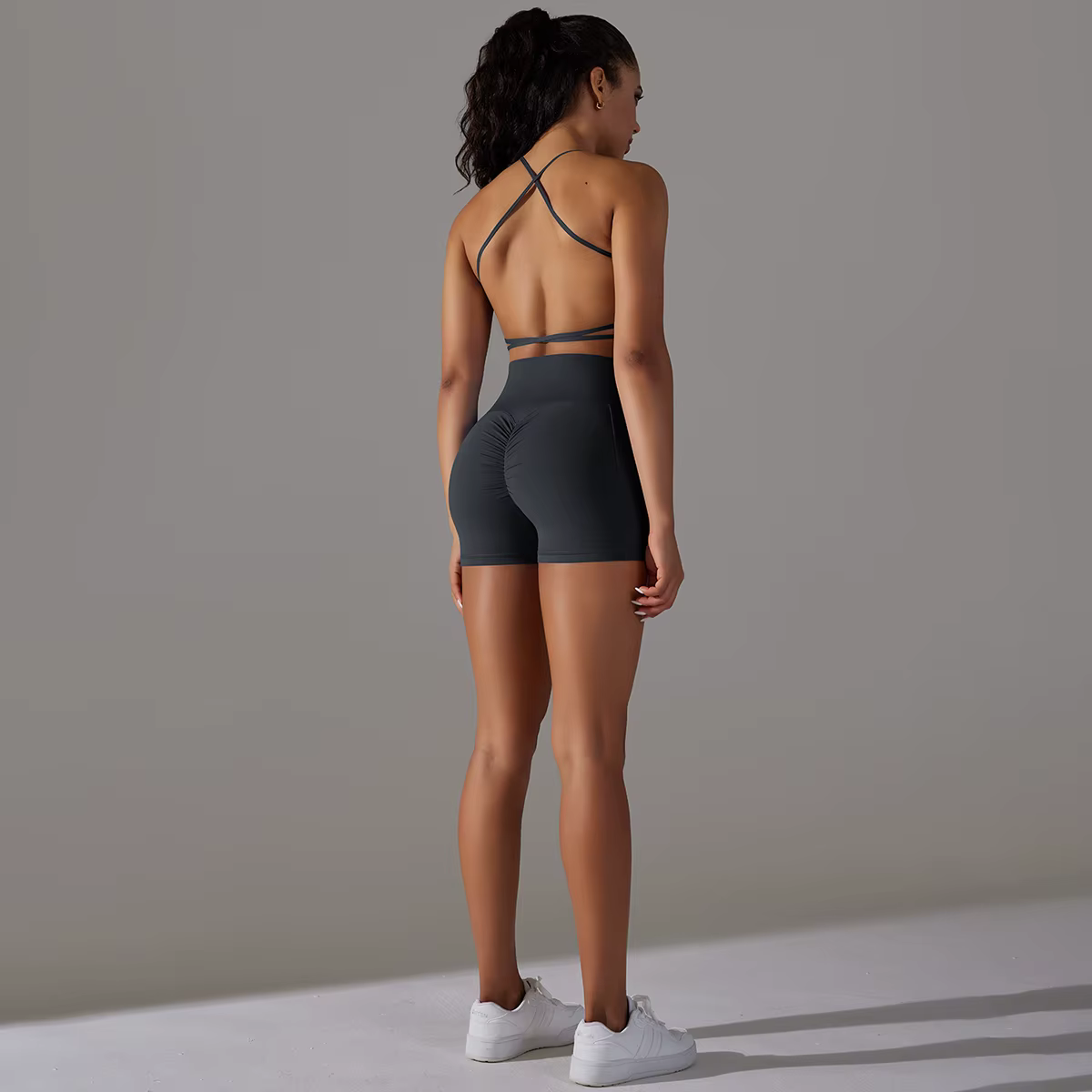 Conjunto Fitness Feminino Short + Top Esportivo com Bolso Lateral