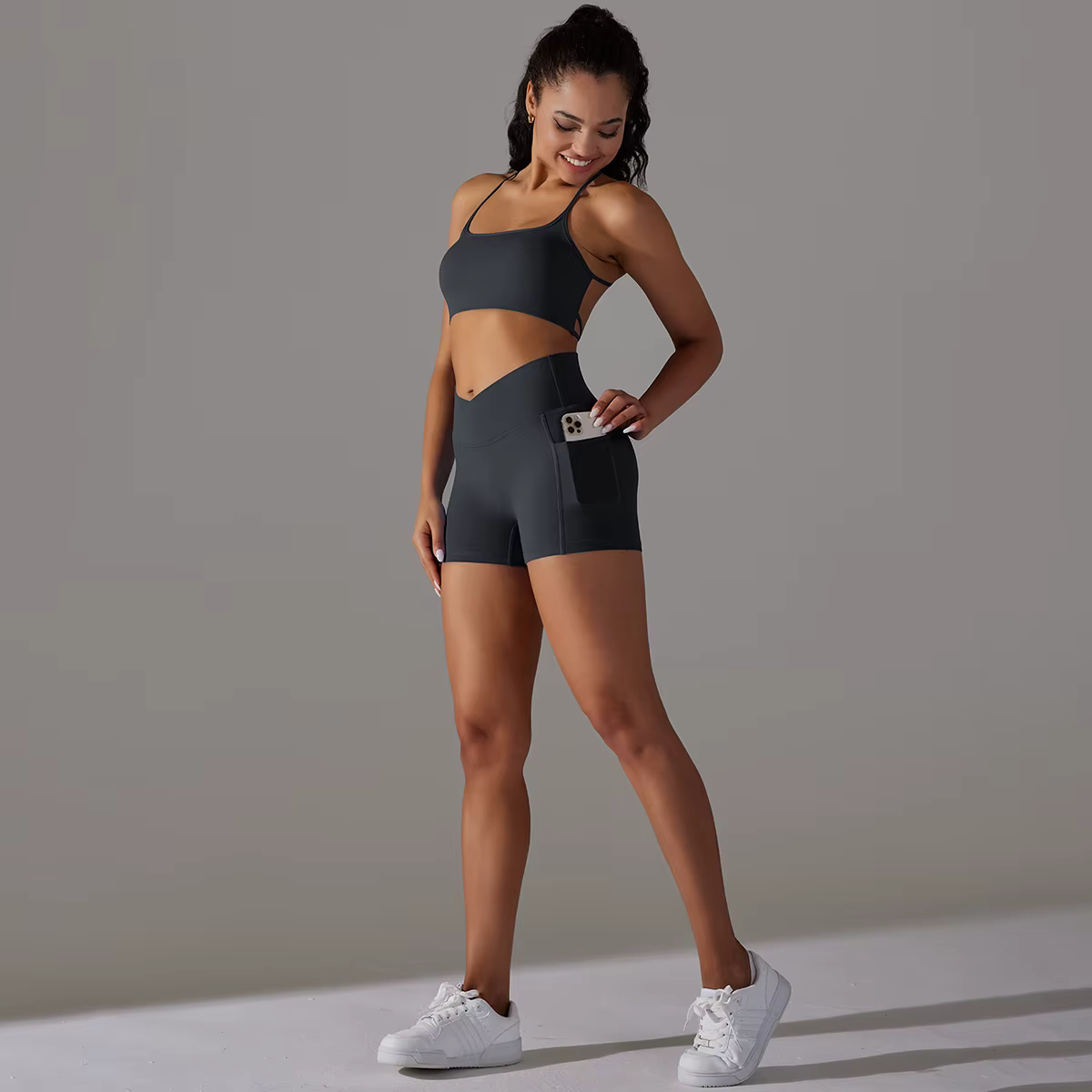 Conjunto Fitness Feminino Short + Top Esportivo com Bolso Lateral