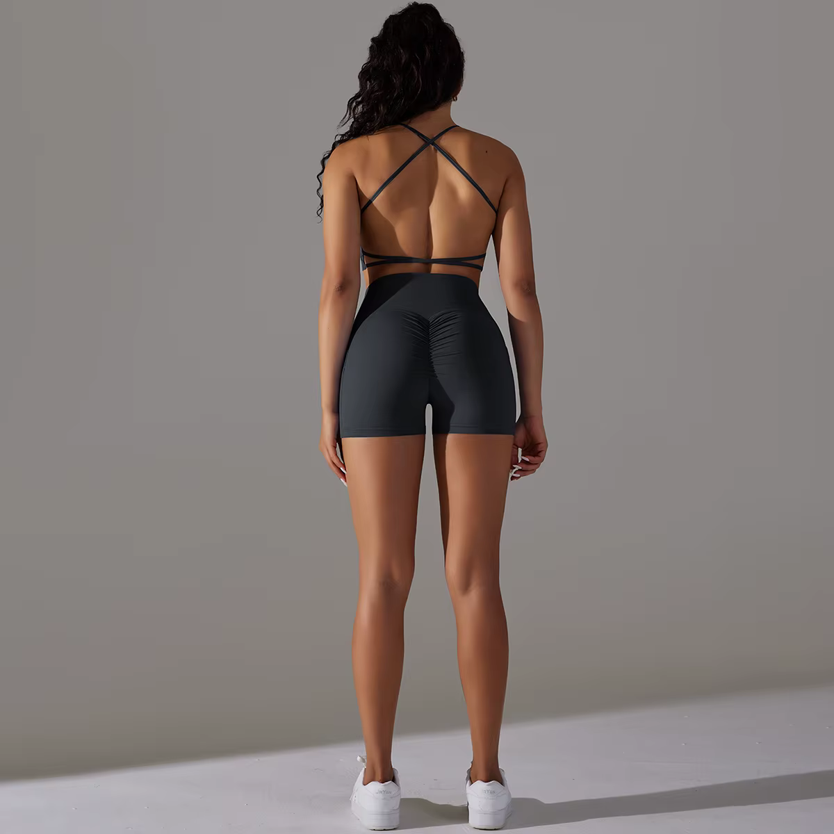 Conjunto Fitness Feminino Short + Top Esportivo com Bolso Lateral