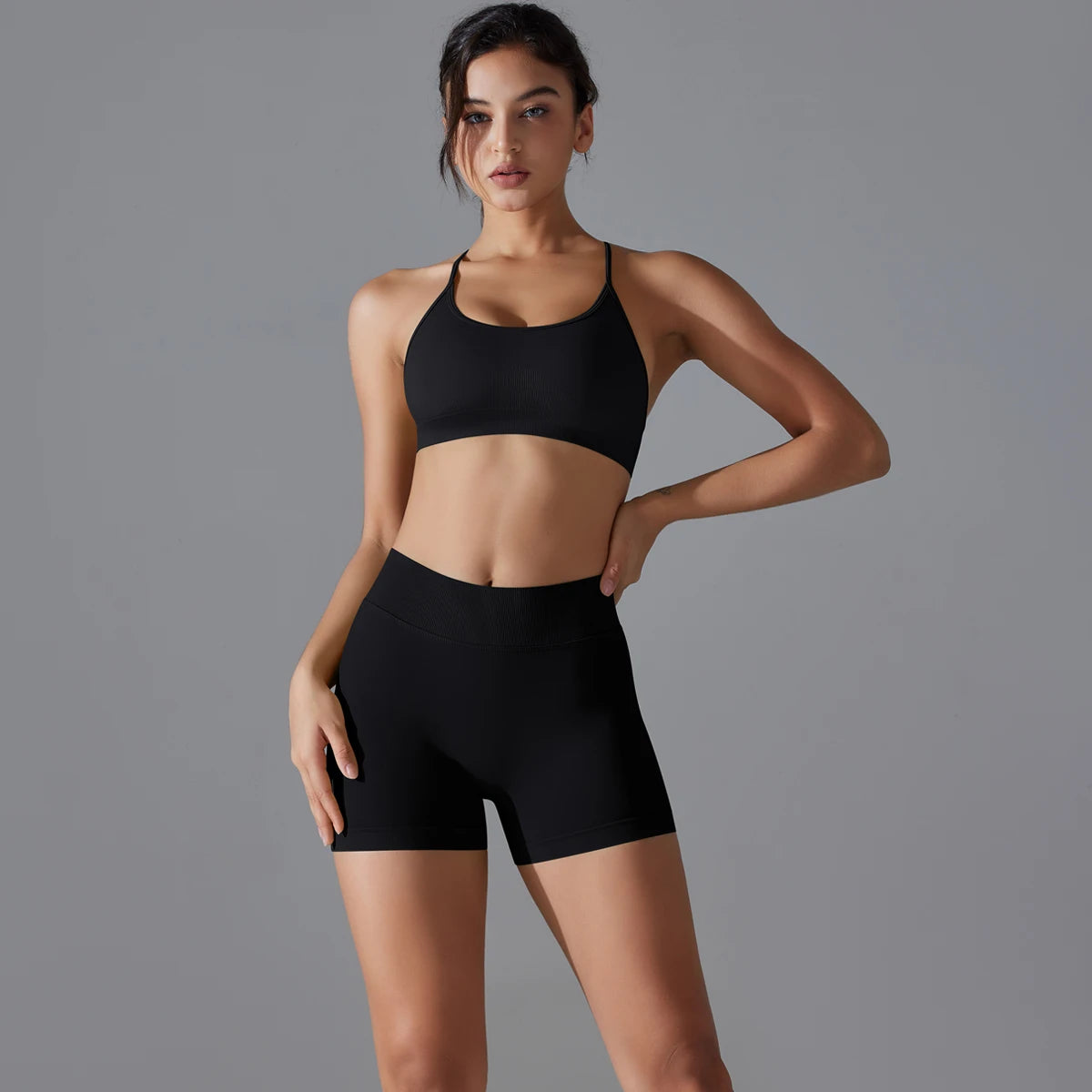 Conjunto Feminino Esportivo- Shorts para treino