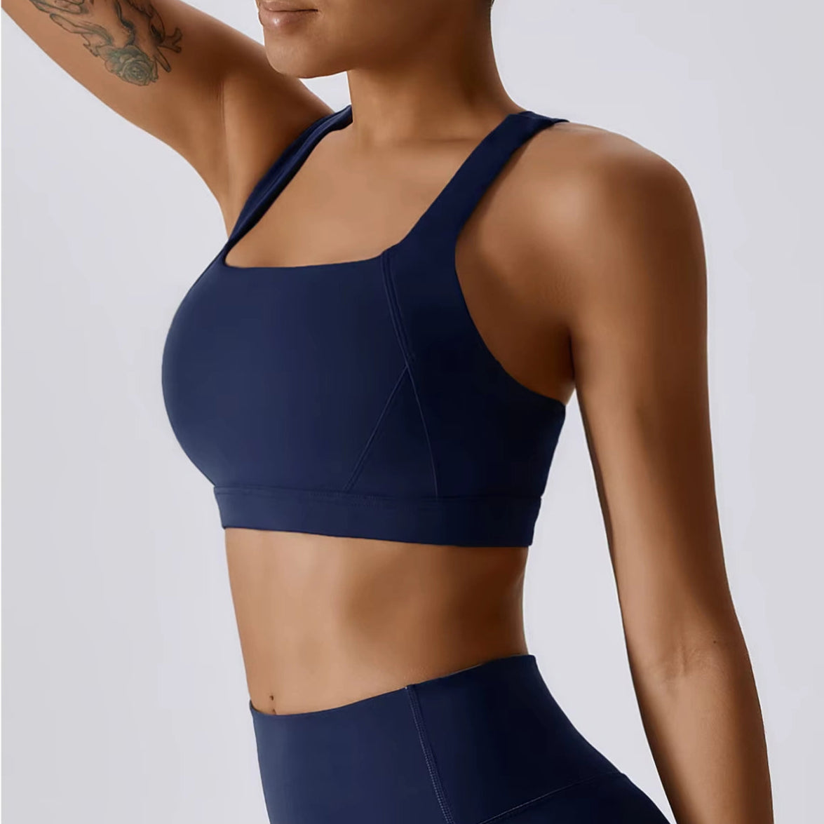 Cropped Fitness Feminino com Bojo Confortável E Anti Odor