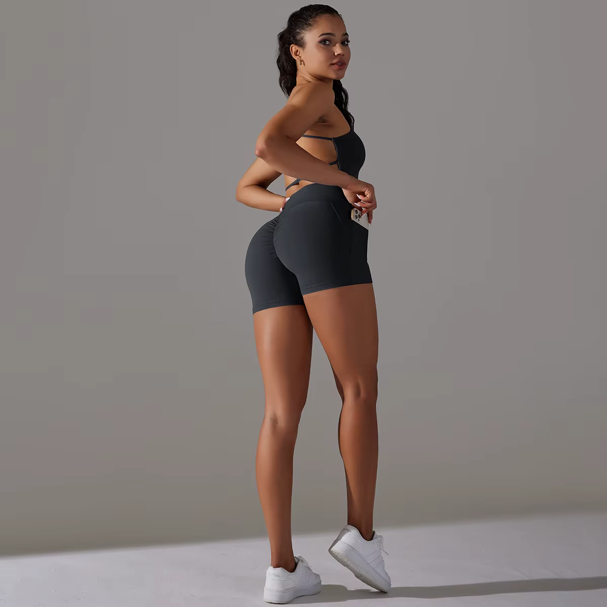 Conjunto Fitness Feminino Short + Top Esportivo com Bolso Lateral