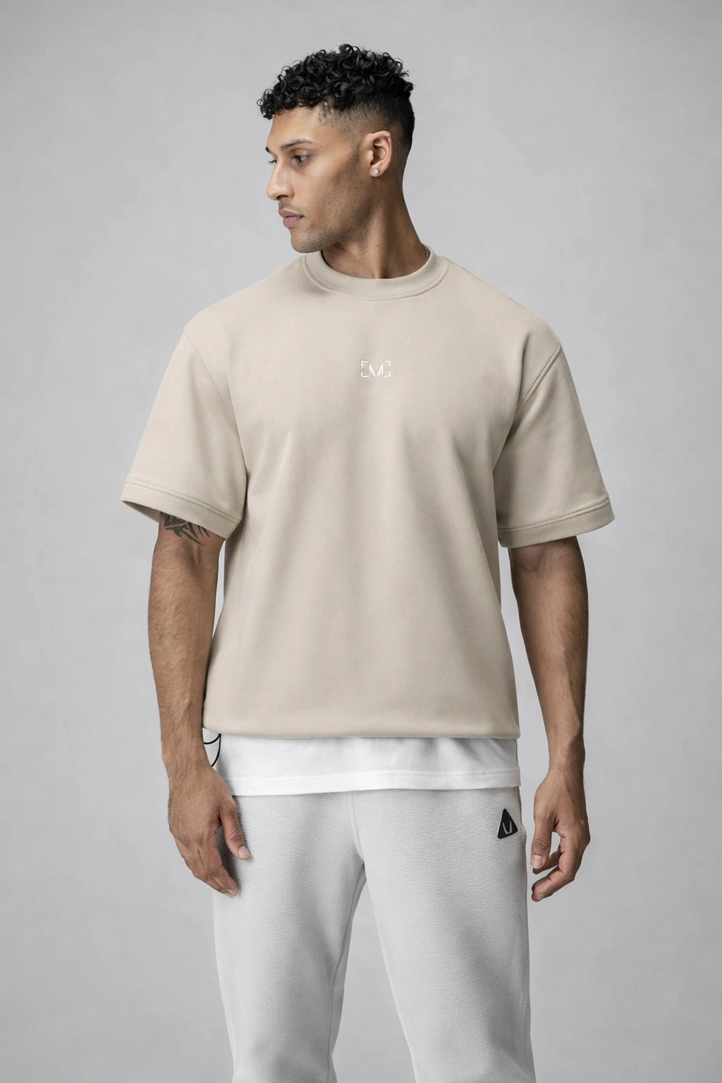 Camisa Esportiva Masculina Minimalista Ajustável