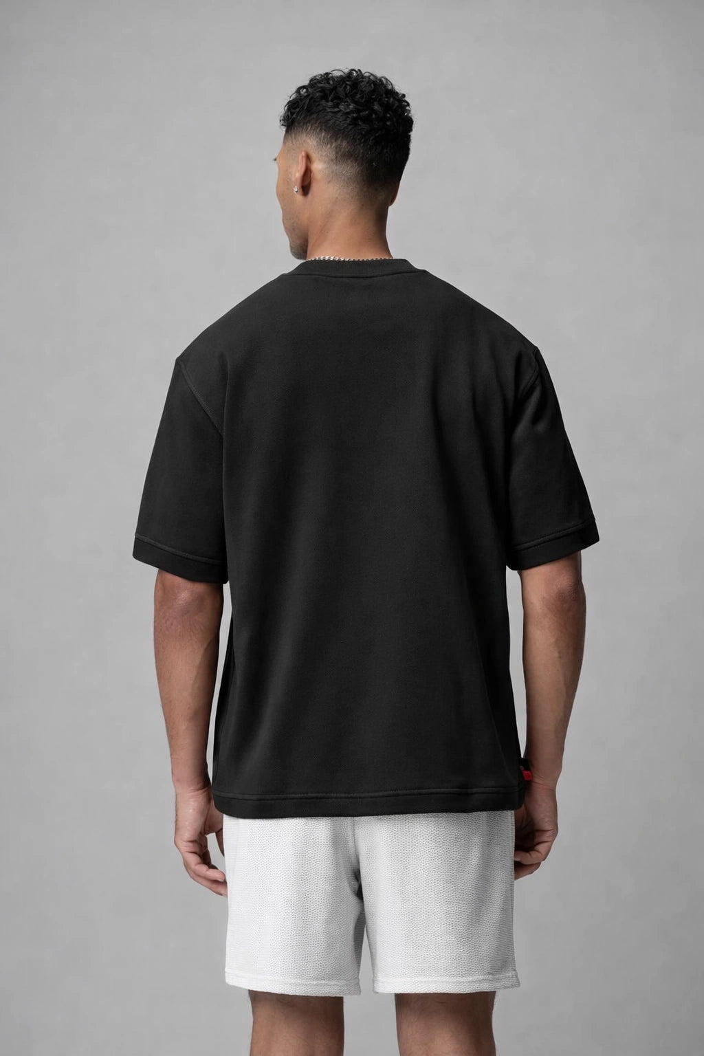 Camisa Esportiva Masculina Minimalista Ajustável