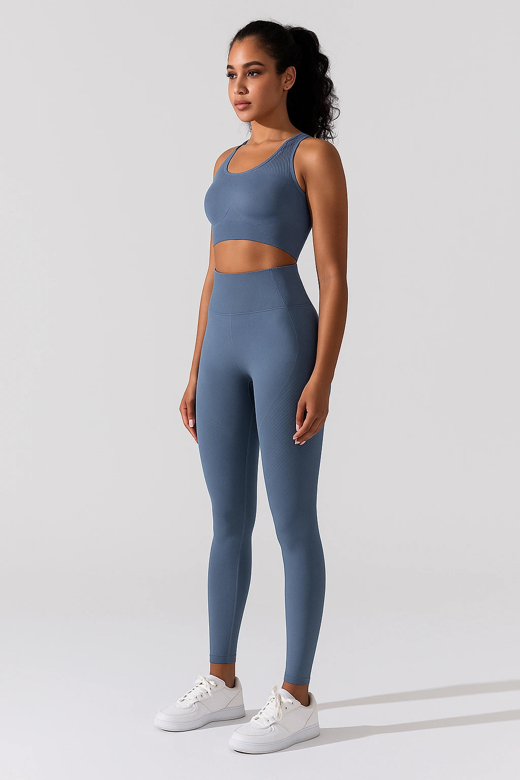 Conjunto Fitness Feminino com Top e Leggings de Cintura Alta