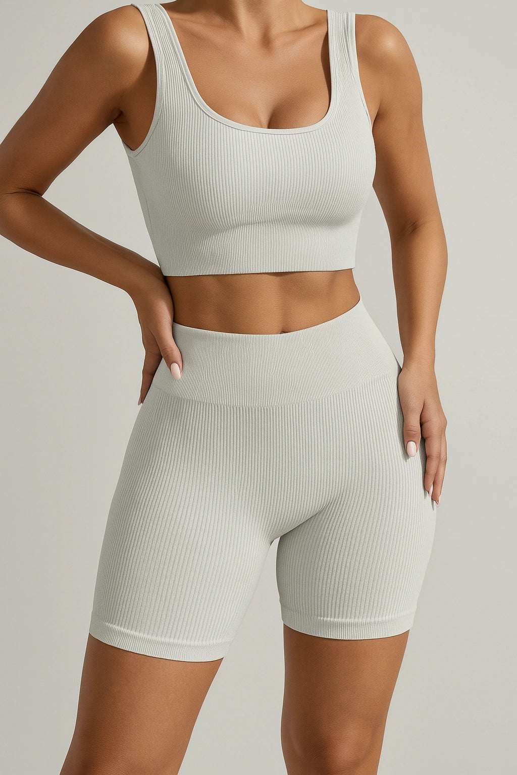 Conjunto Esportivo Feminino com Top e Short Academia