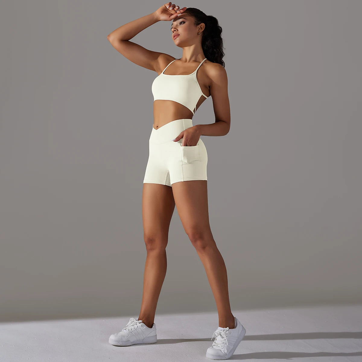 Conjunto Fitness Feminino Short + Top Esportivo com Bolso Lateral
